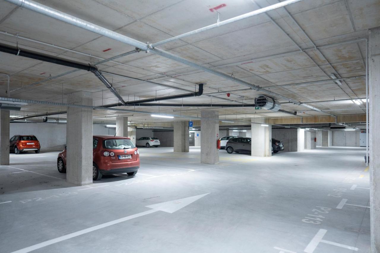 リエカMannequin: Sea View, Private Parking In The Garageアパートメント エクステリア 写真